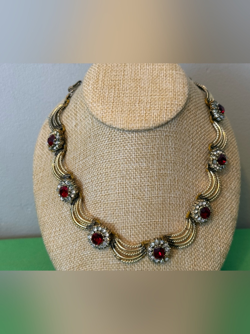 Vintage Gold-Tone Necklace with Red Crystal Accents - Women Jewelry Rare!